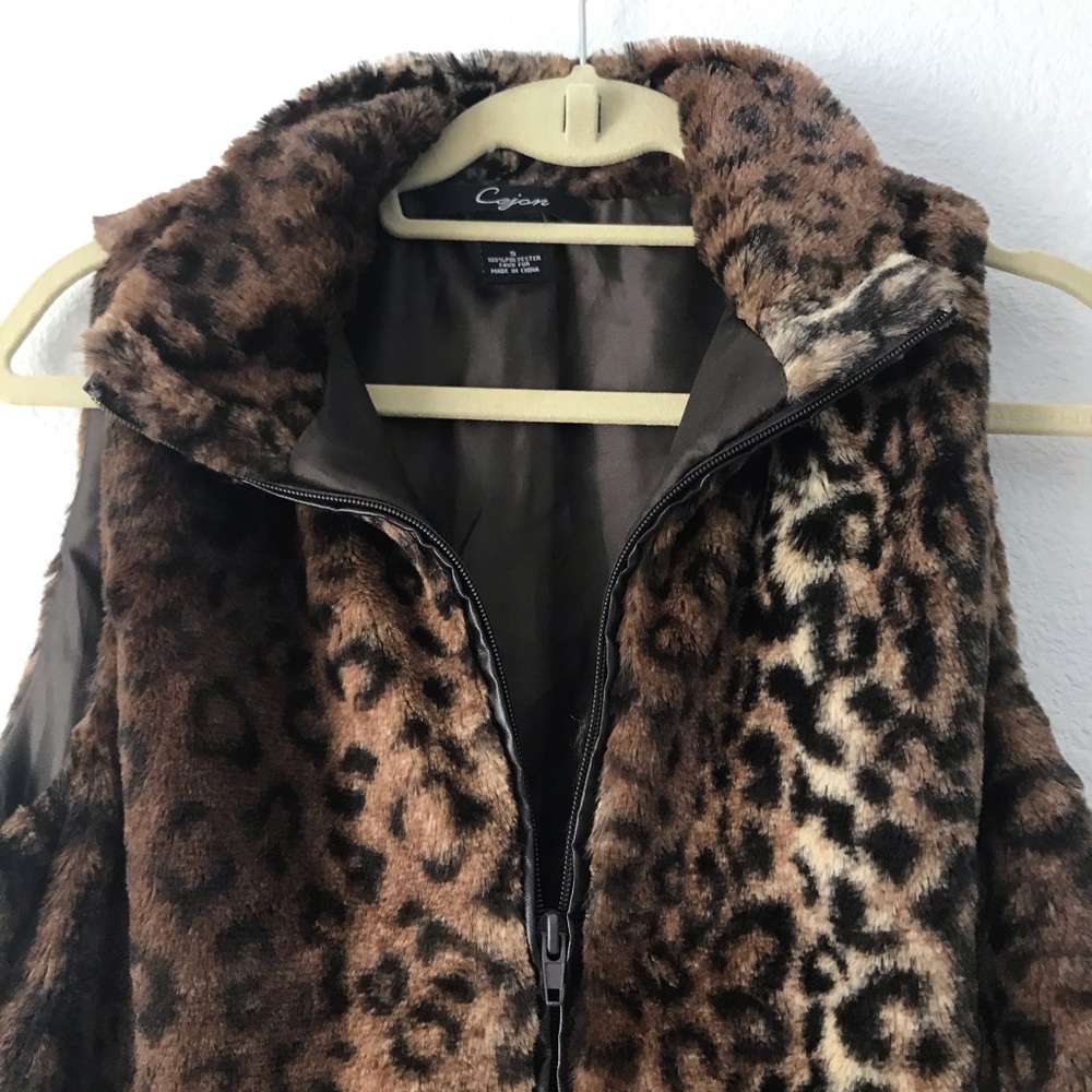 Cejon Women’s Small Vest Cheetah Print Faux Fur - Picture 2 of 7